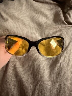 Yellow Lense Gradient Frame Butterfly Accent Y2K Sunglasses